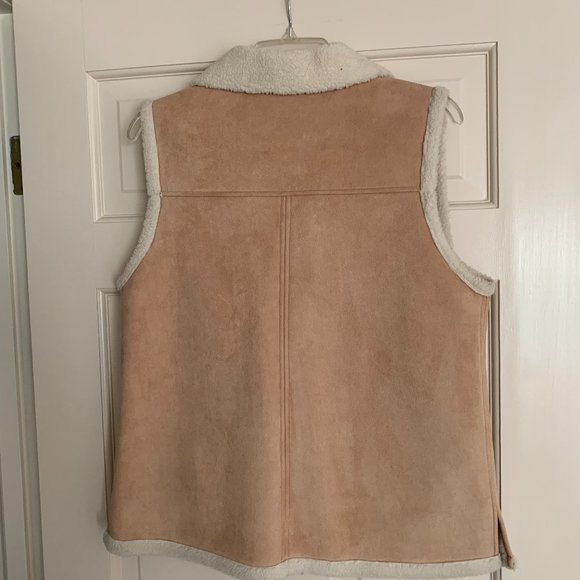 Talbots Tan Sherpa Lined Faux Suede Vest Size Medium - Picture 4 of 7